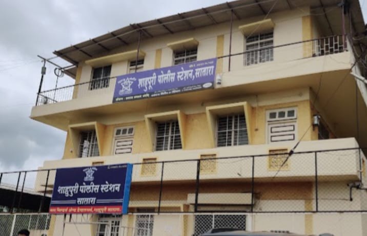 गोलबाग येथे बेछट गोळीबार करुन खुनाचा प्रयत्न करणारे गुन्हेगारांना ५ तासाचे आत सातारा स्थानिक गुन्हे शाख्नेने केले जेरबंद…