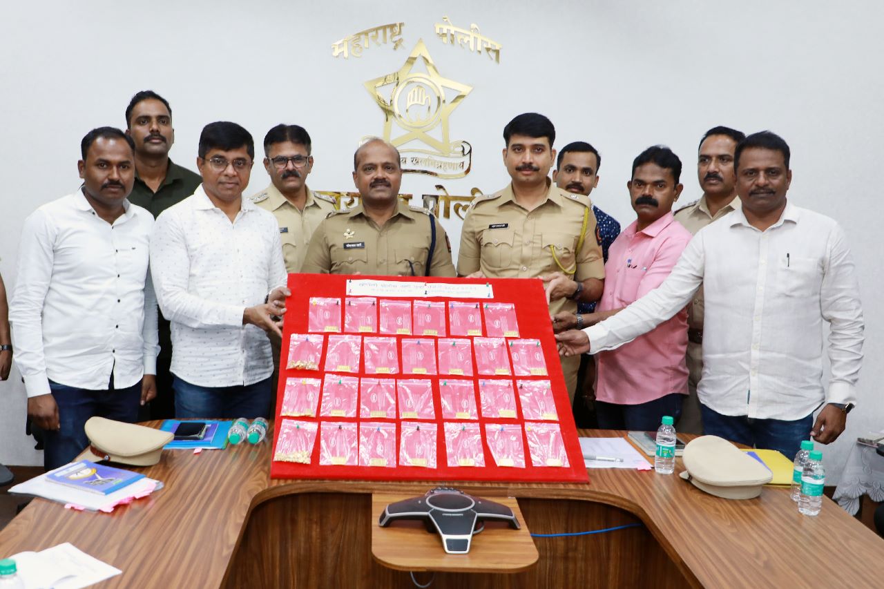 खोपोली पोलीस ठाणे अंतर्गत फुड मॉल पार्कीगमध्ये (1)