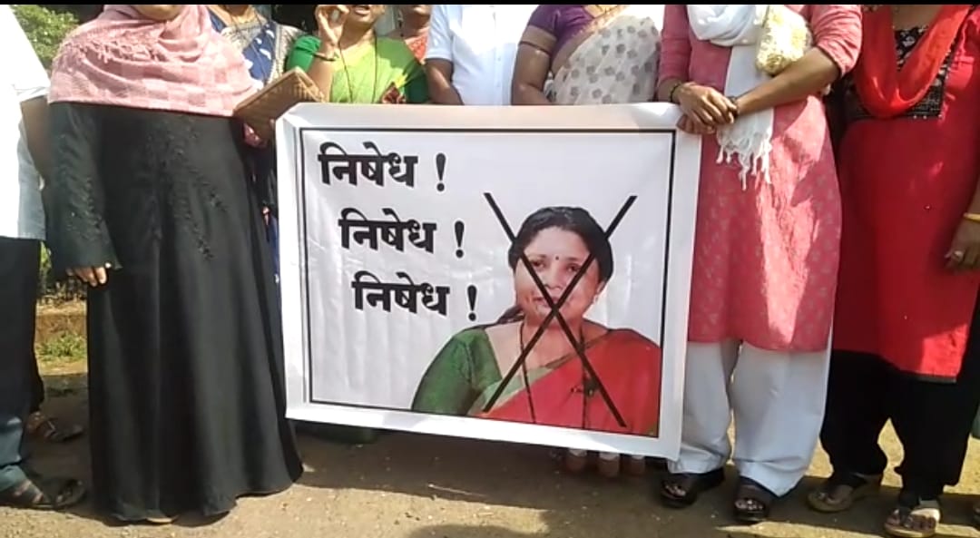 महाडमध्ये बाळासाहेबां