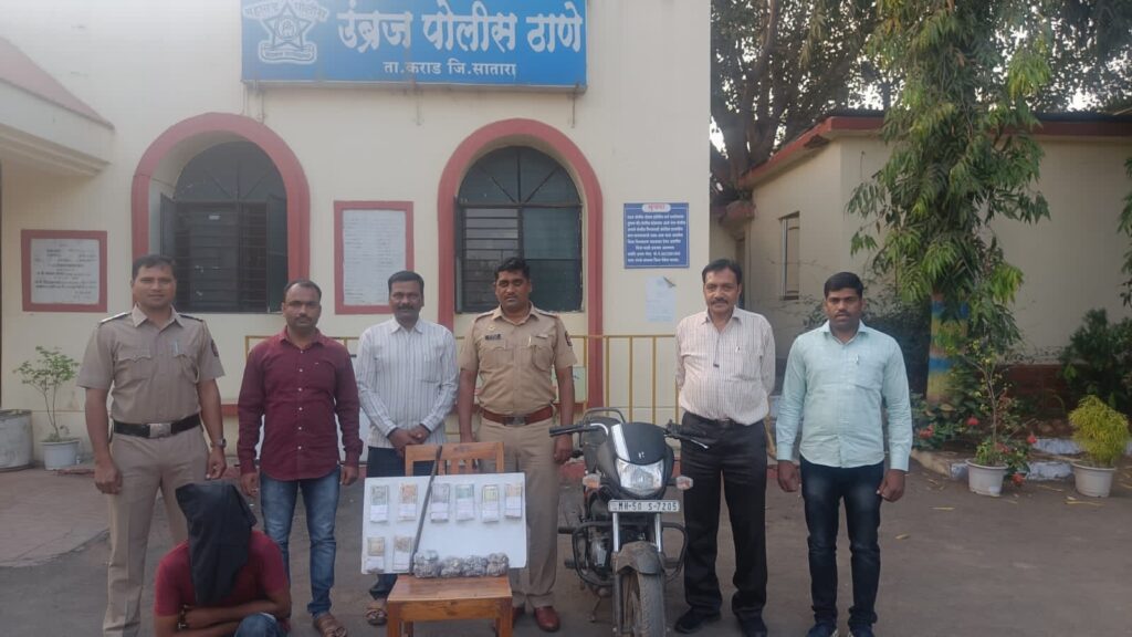 सातारा रात्रगस्त पोलिसांची सतर्क कारवाई.. मंदिरातील दानपेटया फोडणा-या अट्टल टोळीस अटक करुन मोबाईलसह एकुण १,२५,१९८/- रु. चा मुद्देमाल हस्तगत…