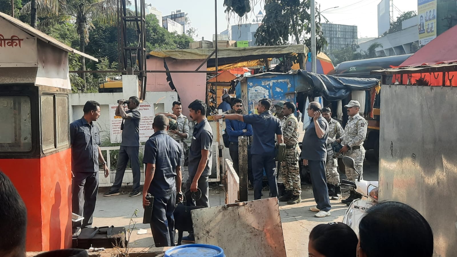 सातारा पोलिसांची दहशतवादी (2)