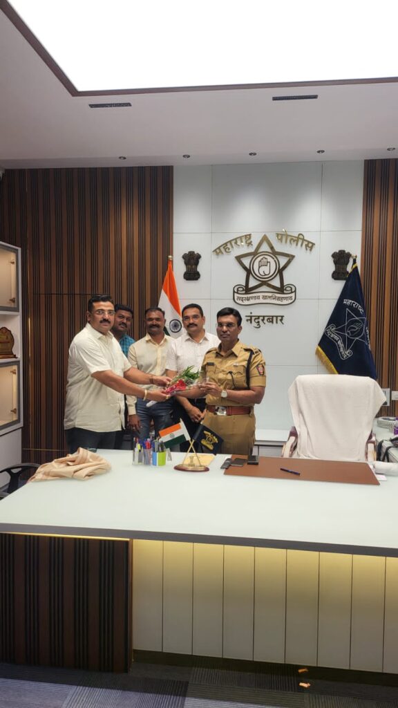 ऑनलाईन फसवणूक झालेली रक्कम सायबर सेलच्या मदतीने मिळाली परत…!