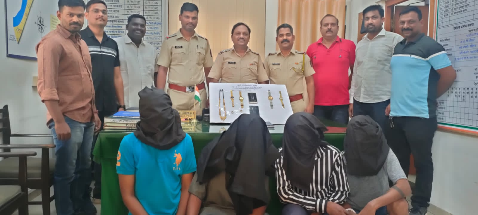 कुर्ला पोलिसांची धडक (2)