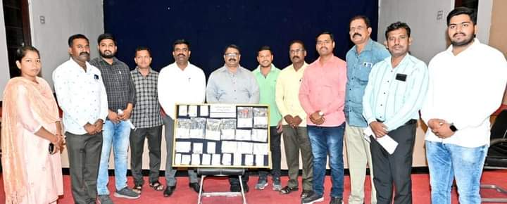 चोरी करणारा आंतरजिल्हा अट्टल गुन्हेगार गजाआड, 13 घरफोडया व मोटार सायकल चोरीचे 1असे एकुण 14 गुन्हे उघड एकुण 5,34,019 रु. किमतीचे सोने चांदीचे दागिने व मोटार सायकल हस्तगत..